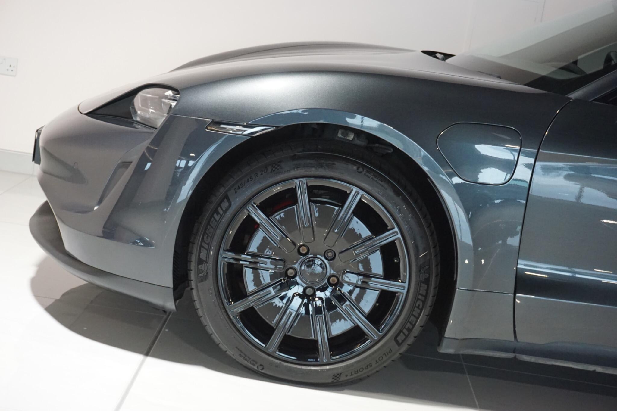 Porsche Taycan Performance Plus 93.4kWh 4S Saloon 4dr Electric Auto 4WD (571 ps)